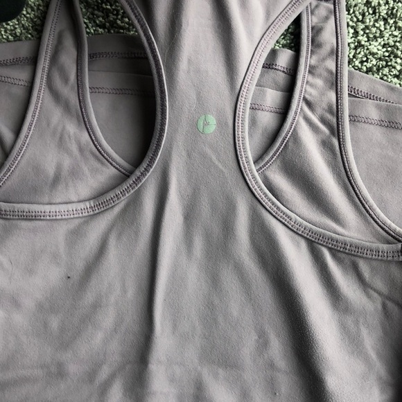 90 degree purple fitted workout tank - Picture 4 of 6